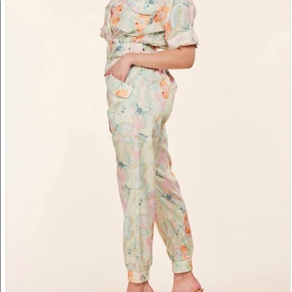 Brand New Jumpsuit - Picture 2 of 4